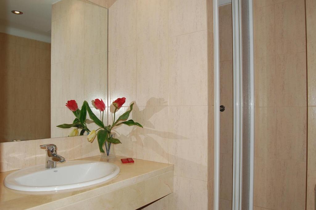 Hostal Torras Сант-Илари-Сакальм Номер фото